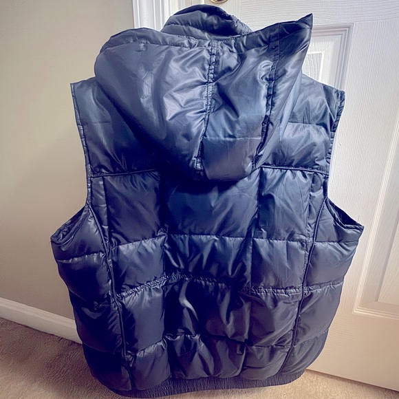 Men’s Andrew Marc Marc New York Puffer Vest - Picture 5 of 5